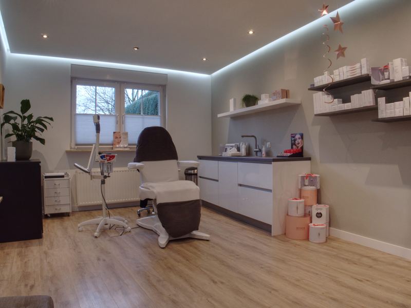 Behandelstoel in de salon van Essence of Beauty